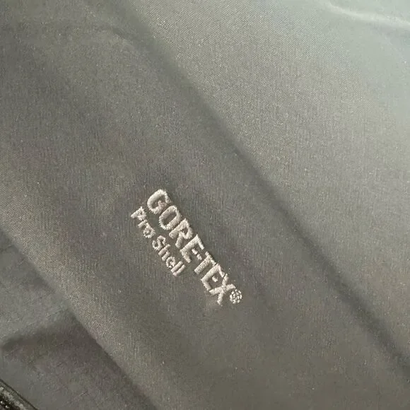 Arc'Teryx GoreTex Pro Shell Theta AR Black Jacket - Picture 4 of 11